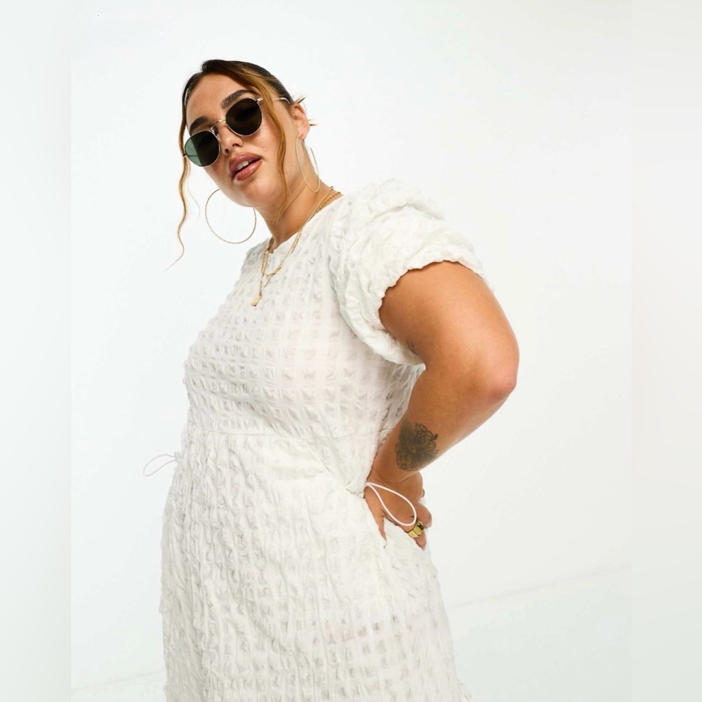 ASOS River Island Cream Maxi Dress with Puff Sleeves - Picture 4 of 4